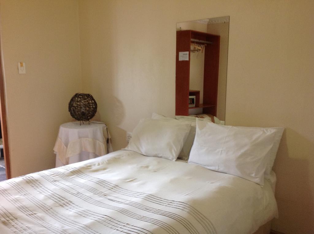 La Picasso Guesthouse Ermelo Ruang foto