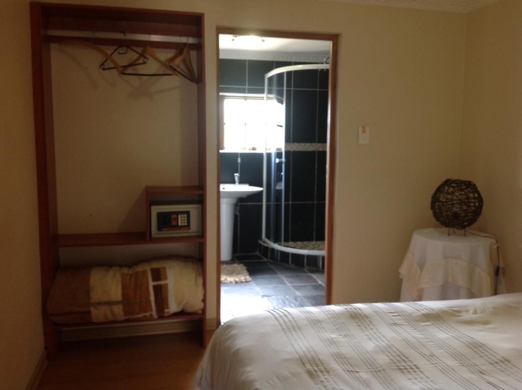 La Picasso Guesthouse Ermelo Ruang foto