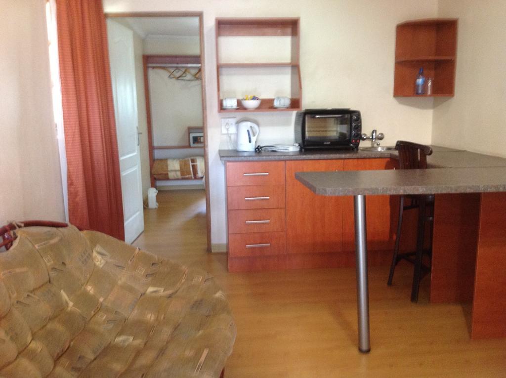 La Picasso Guesthouse Ermelo Ruang foto