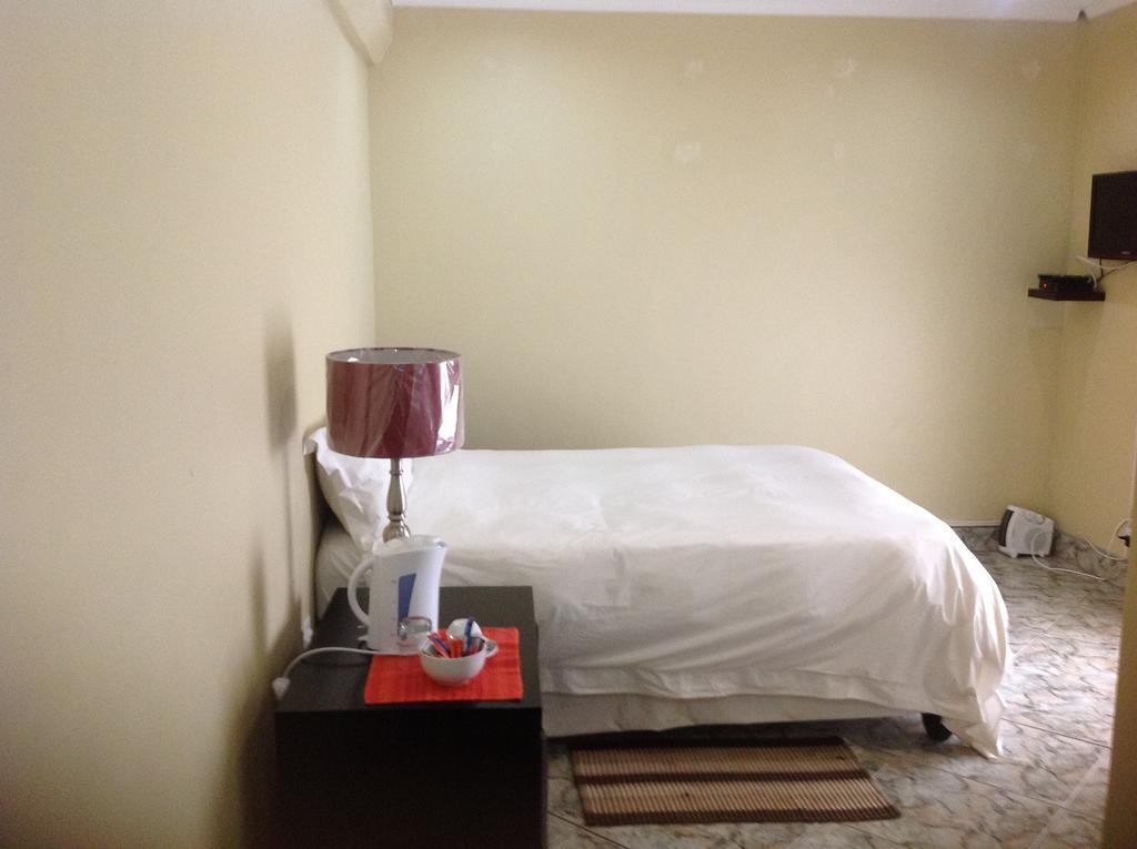 La Picasso Guesthouse Ermelo Ruang foto