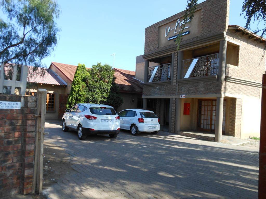 La Picasso Guesthouse Ermelo Ruang foto